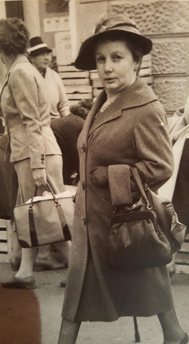 Schwarz-Weiß-Foto von Susanne Türck Ende der 1940er-Jahre