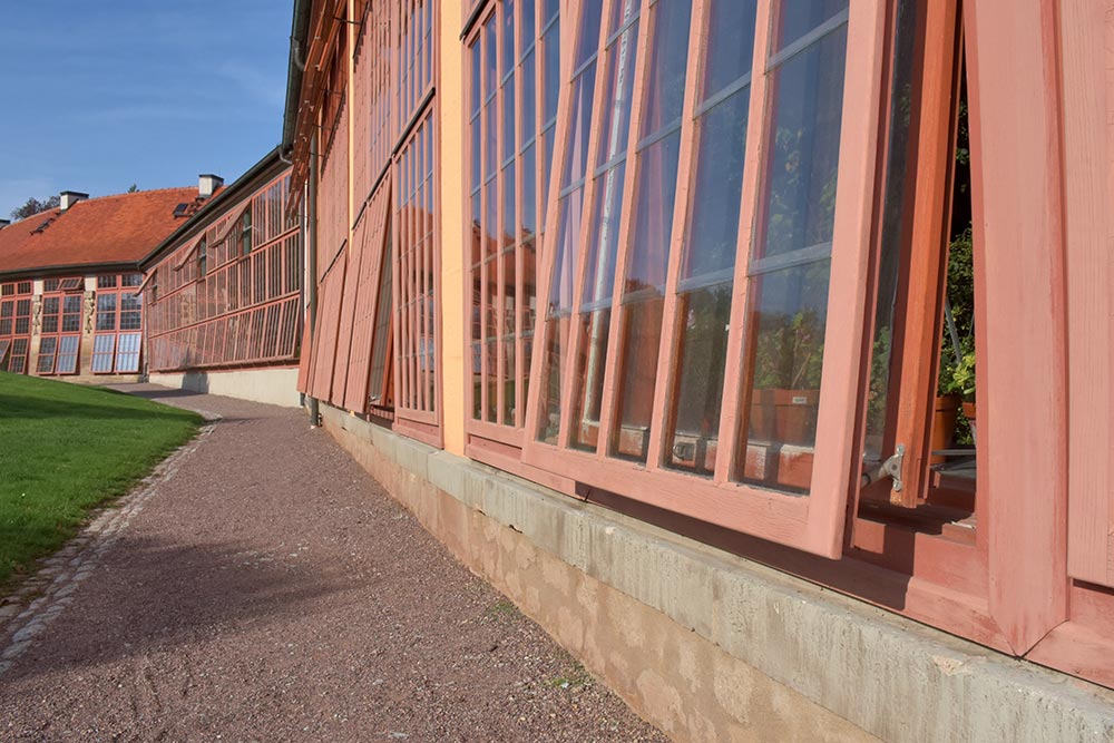 Über die Fenster wird die Temperatur im Langen Haus reguliert. 