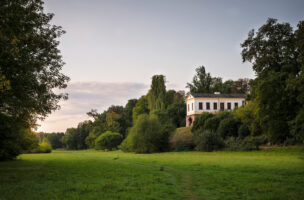 Das Römische Haus im Park an der Ilm. Jede Gehölzgruppe hat hier eine wichtige Bedeutung für das gesamte Gartenkunstwerk.