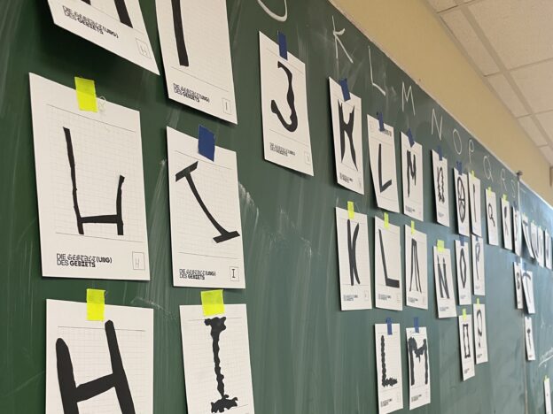 Alphabet der Schüler*innen – entwickelt aus regionalen Formen. Foto: Laura Meinhardt/ Klassik Stiftung Weimar