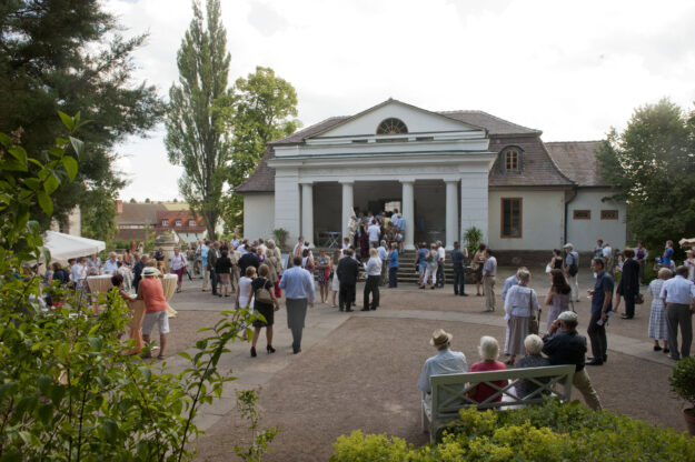 Auf der Schaubühne der Klassik Stiftung Weimar im Liebhabertheater Schloss Kochberg ist in diesem Jahr Goethes Lieblings-opera-buffa „Die Theatralischen Abentheuer“ von Domenico Cimarosa zu sehen. Foto: Maik Schuck